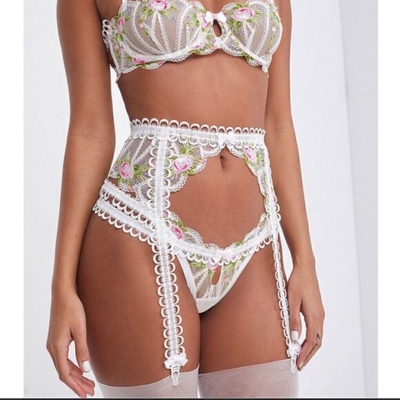 Trellis Rose by For Love & Lemons Garter belt Size XS - Picture 1 of 6